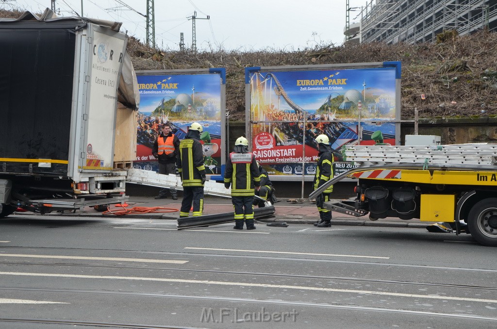 LKW Bruecke Koeln Deutz Opladenestr Deutz Muelheimerstr P055.JPG - Miklos Laubert